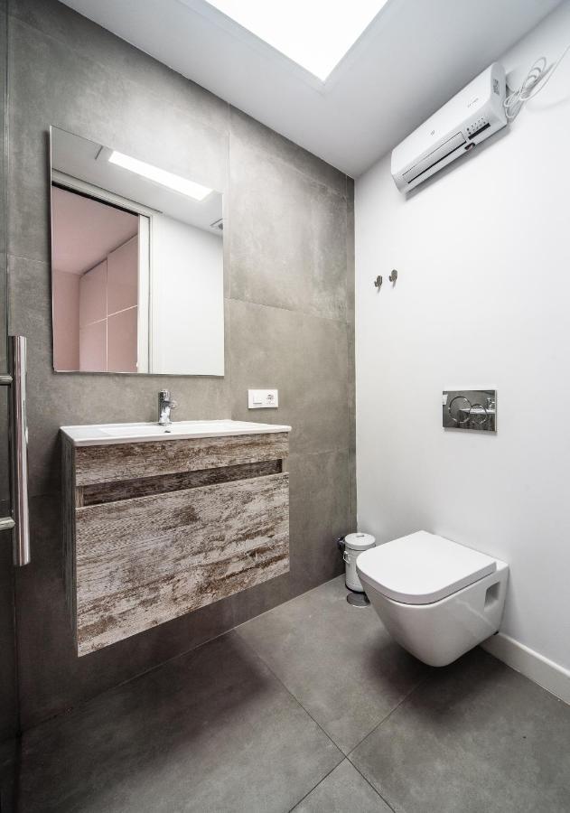 Rey De Sevilla Flats - Duplex Museo ภายนอก รูปภาพ