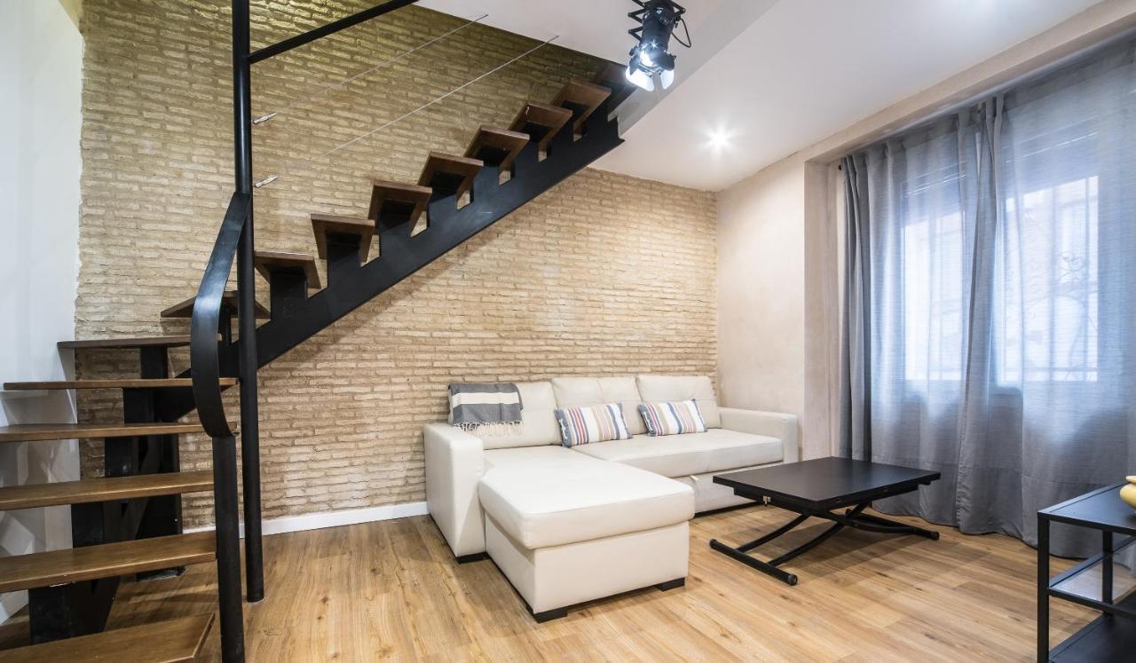 Rey De Sevilla Flats - Duplex Museo ภายนอก รูปภาพ
